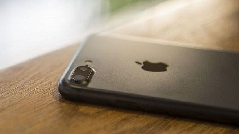 Apple iPhone 9’da Metal Kasaya Dönerek Uygun Fiyatlı Cihaz Çıkartabilir