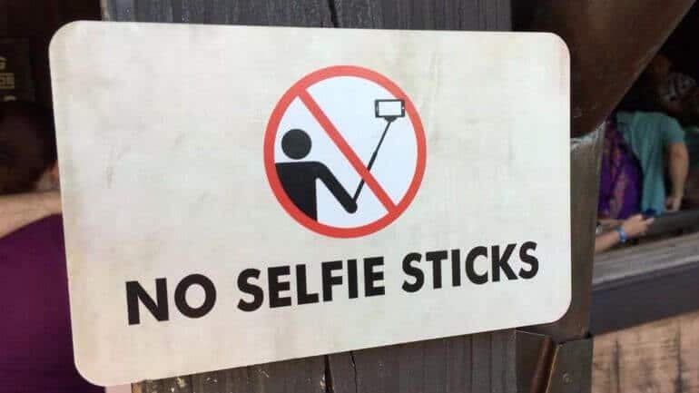 Selfie Çubukları Buralarda Yasaklandı!